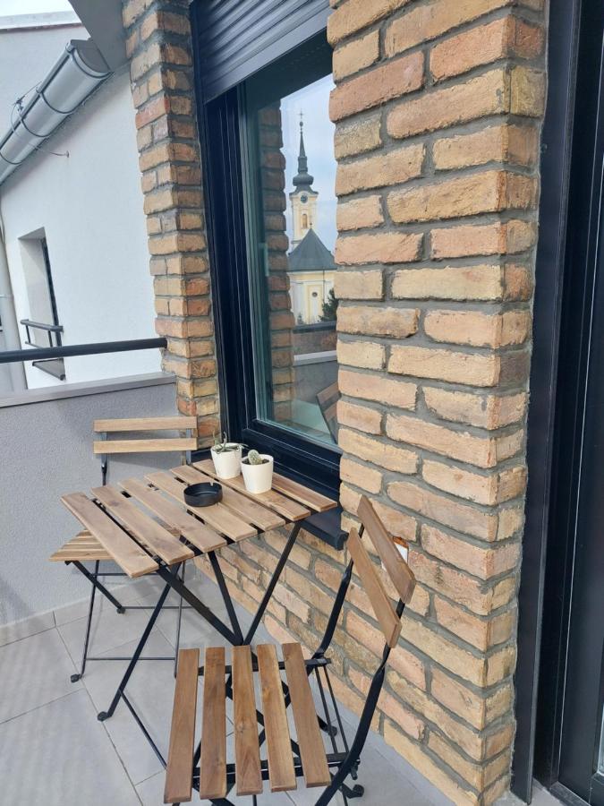 Roman Apartman Сремска-Митровица Экстерьер фото