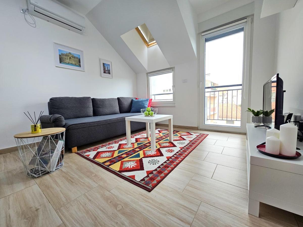 Roman Apartman Сремска-Митровица Экстерьер фото