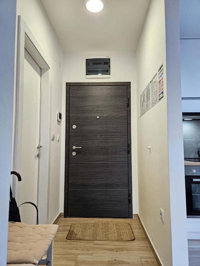 Roman Apartman Сремска-Митровица Экстерьер фото